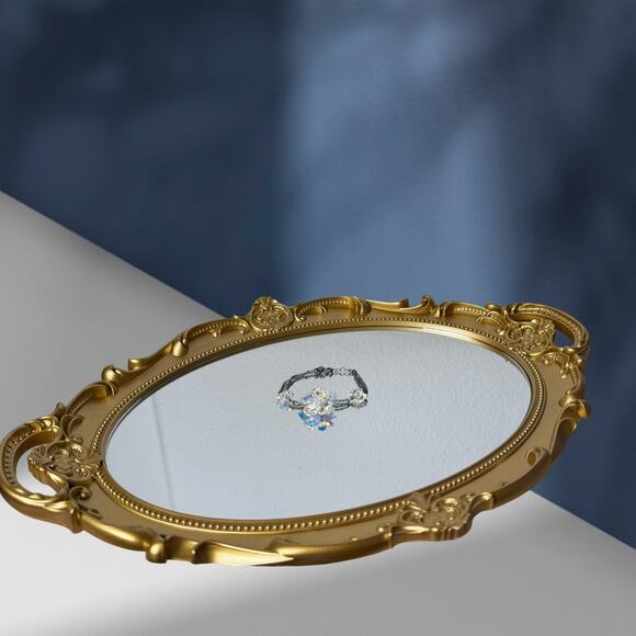 Elegant Crystal Bracelet with Lotus and Butterfly Accents - Picture 2 of 3